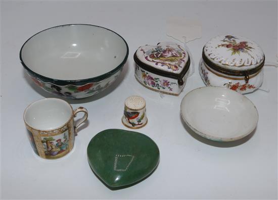 Gilt-mounted porcelain box, French heart-shaped box, porcelain thimble & a miniature mug(4)